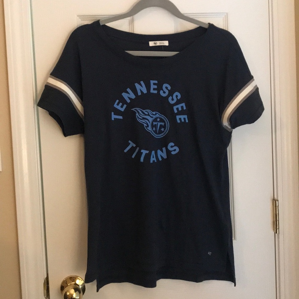 47 Brand Women’s Small Tennessee Titans Shirt